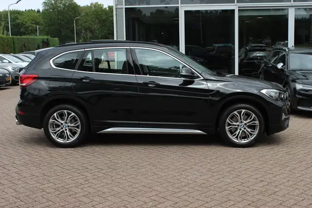 BMW X1 view 5