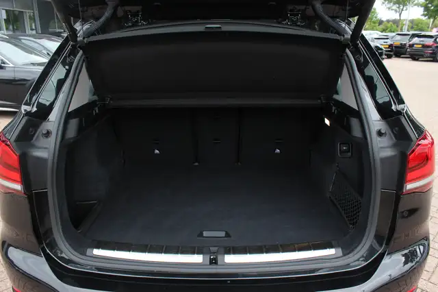 BMW X1 view 16