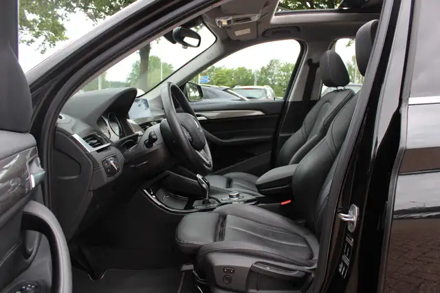 BMW X1 view 10