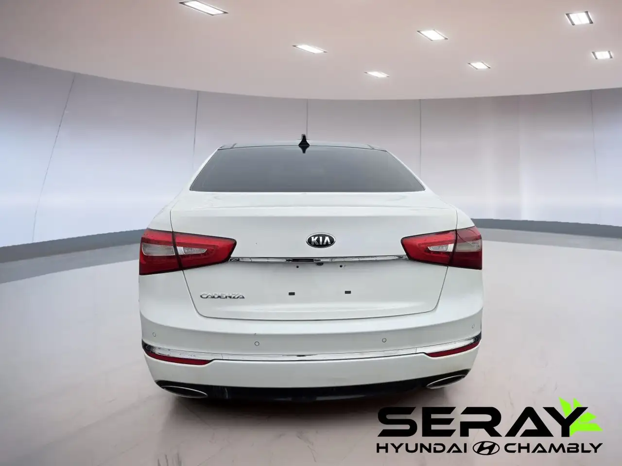 Kia Cadenza снимка Kia Cadenza