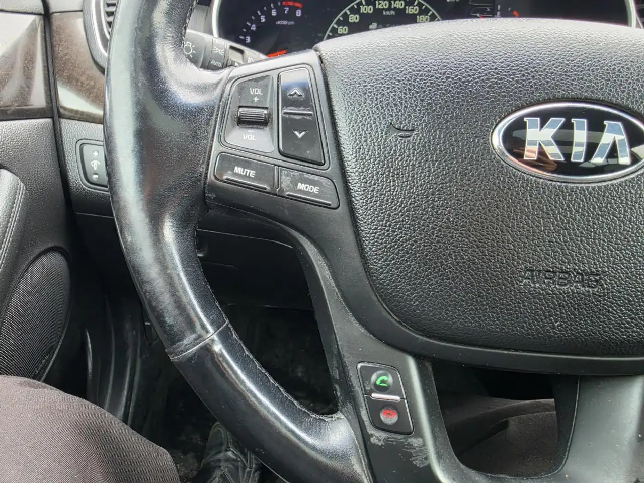 Kia Cadenza снимка Kia Cadenza