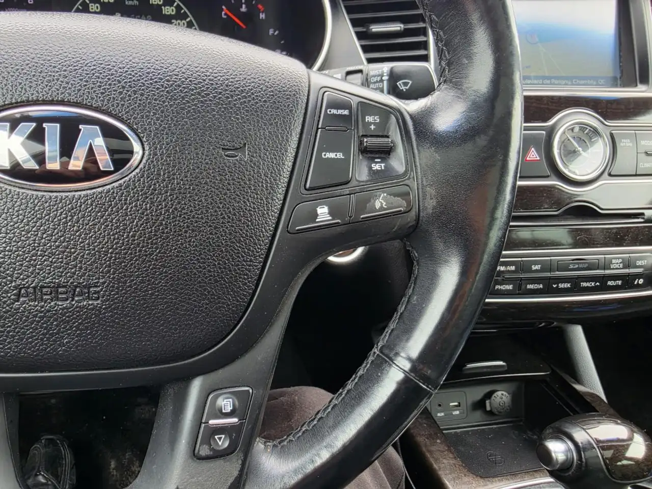 Kia Cadenza снимка Kia Cadenza