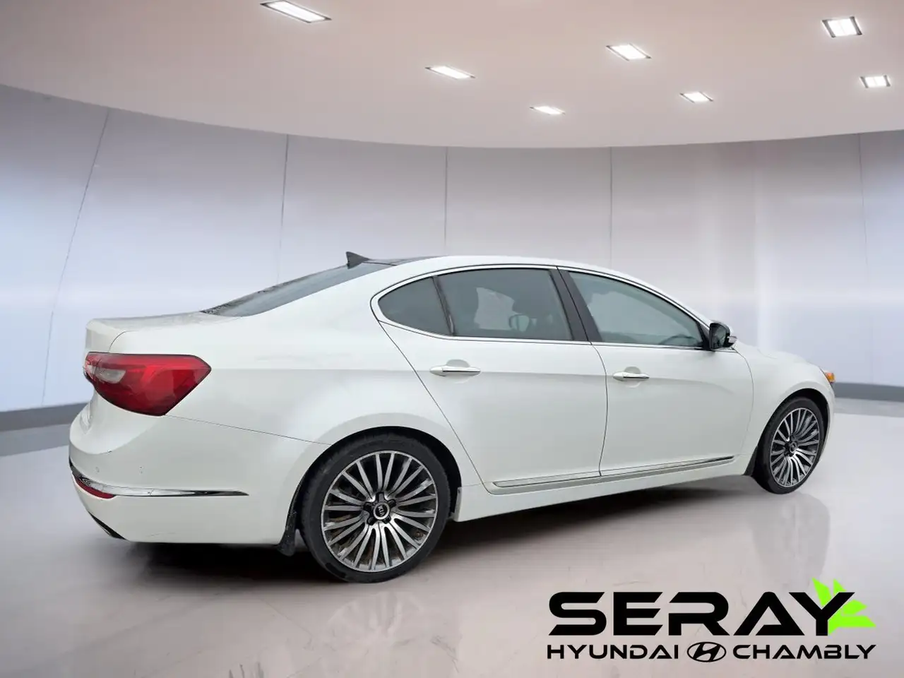 Kia Cadenza снимка Kia Cadenza