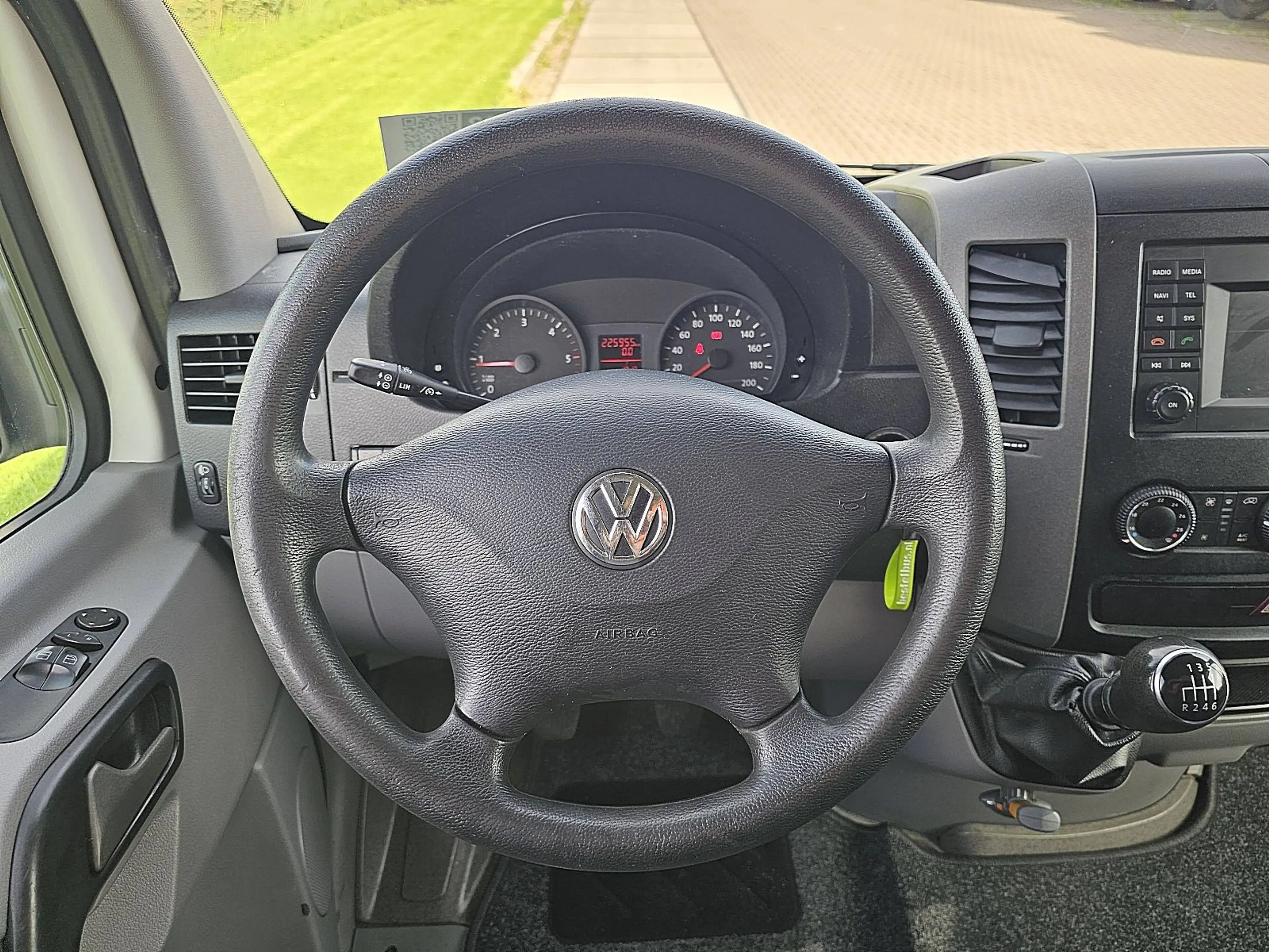 Volkswagen Crafter 35 2.0 — photo 11