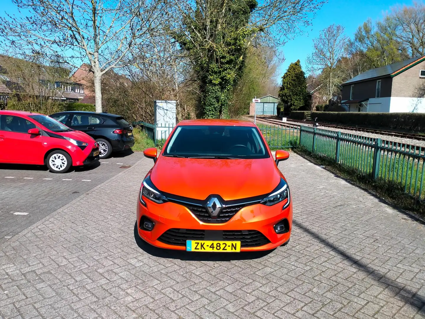 Renault Clio 1.0 TCe Intens luxe uitv. clima navi LAGE KM ALLIN Arancione - 2