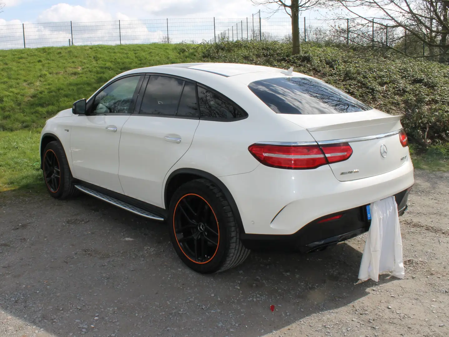 Mercedes-Benz GLE 43 AMG AMG GLE 43 Coupe 4M 9G-TRONIC OrangeArt Edition Weiß - 1