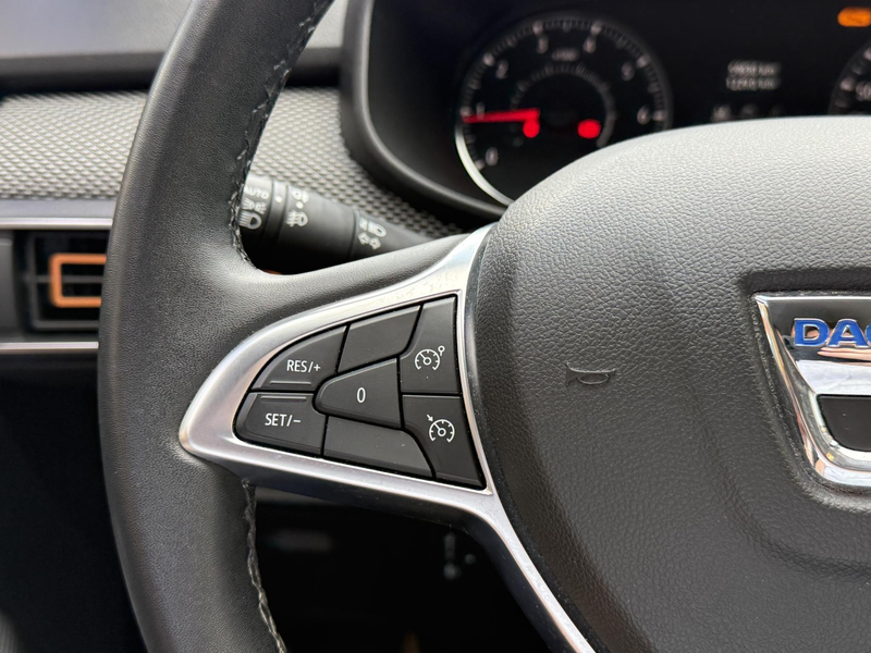 Dacia Sandero 1.0 TCe 90 Comfort | Key-less | Climate Control | — photo 17
