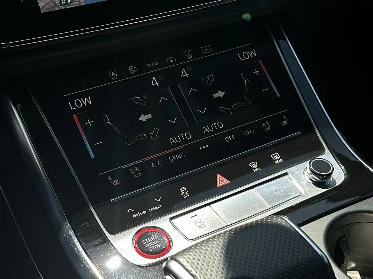 Audi RS Q8 photo Audi RS Q8