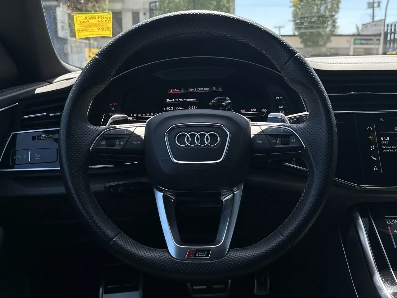 Audi RS Q8 photo Audi RS Q8