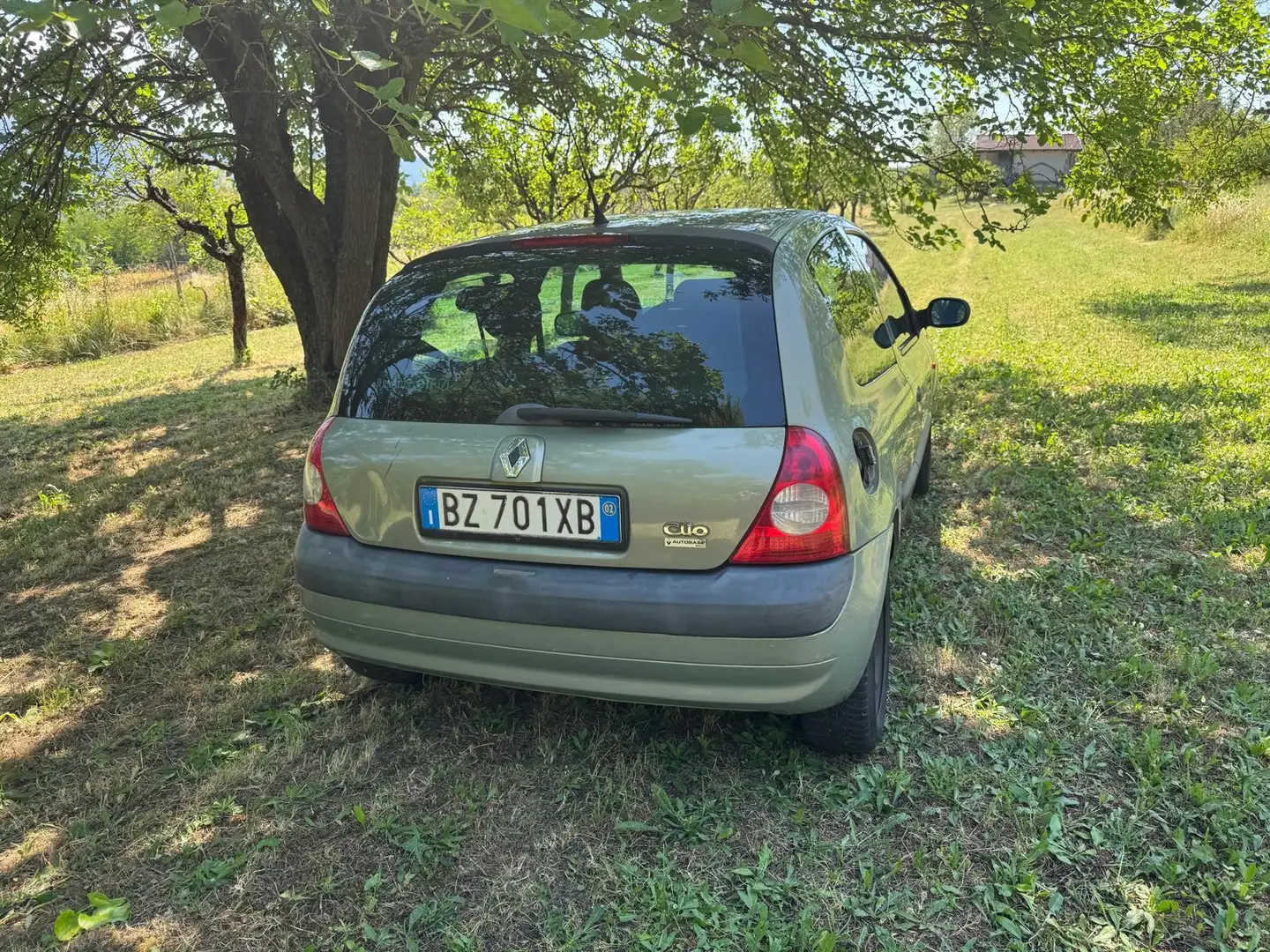 Renault Clio Clio II 2001 3p 1.2 Expression Verde - 2