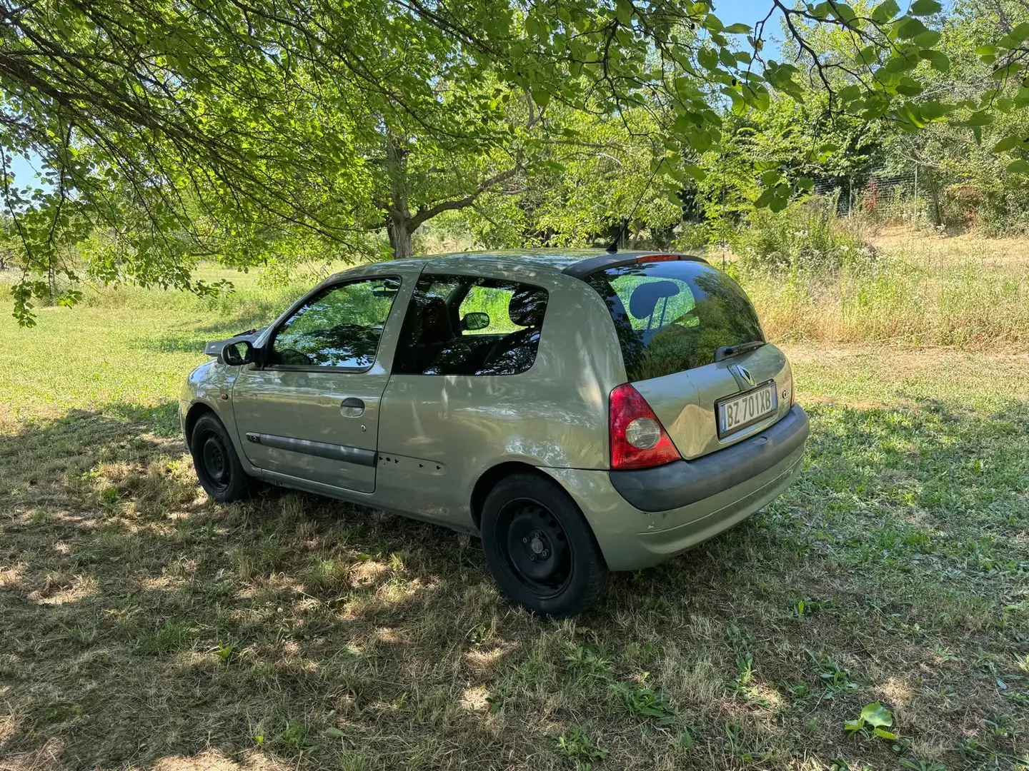 Renault Clio Clio II 2001 3p 1.2 Expression Verde - 1