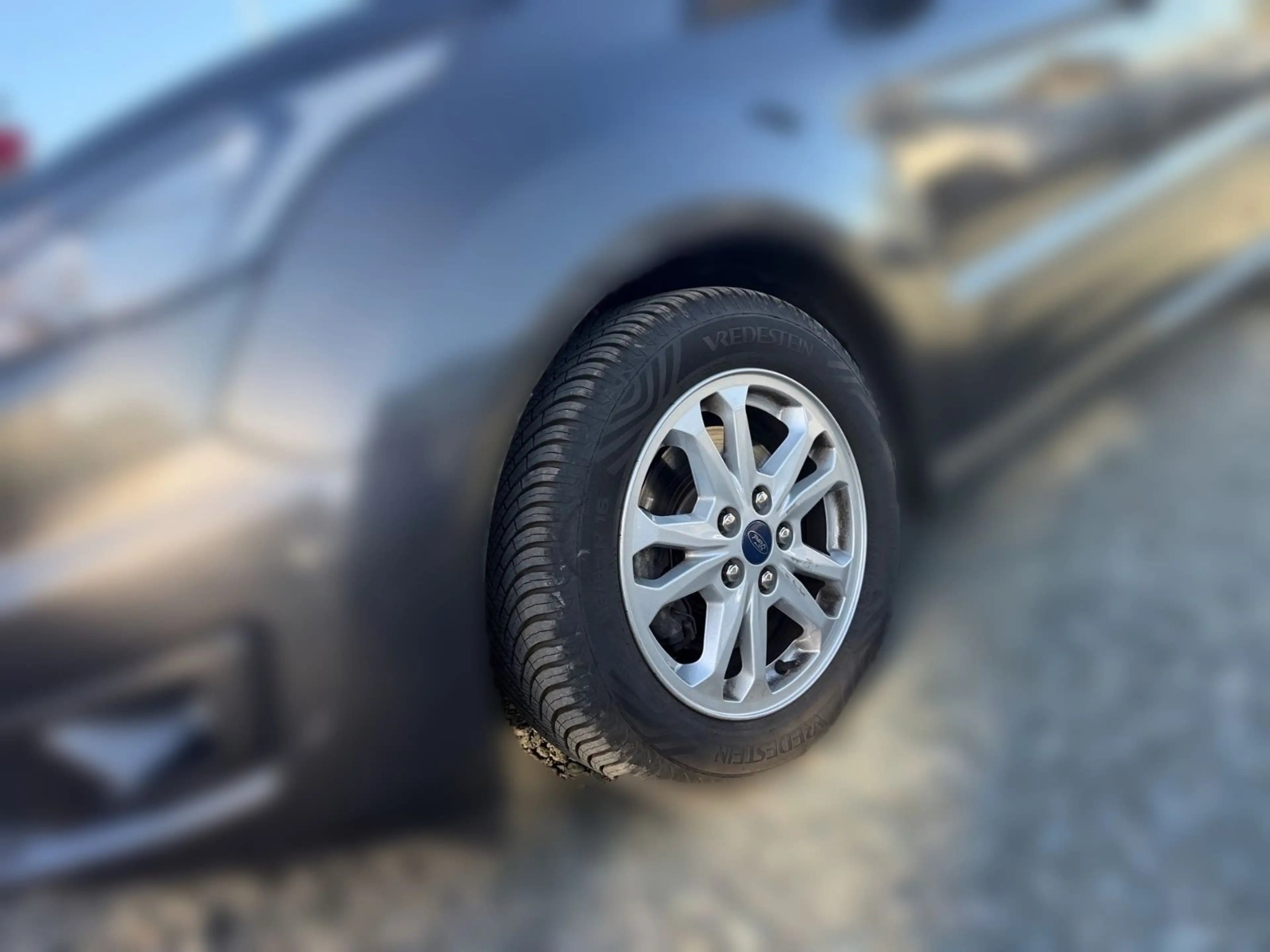 Ford Tourneo Connect Rollstuhllift Behindertengerecht — photo 12