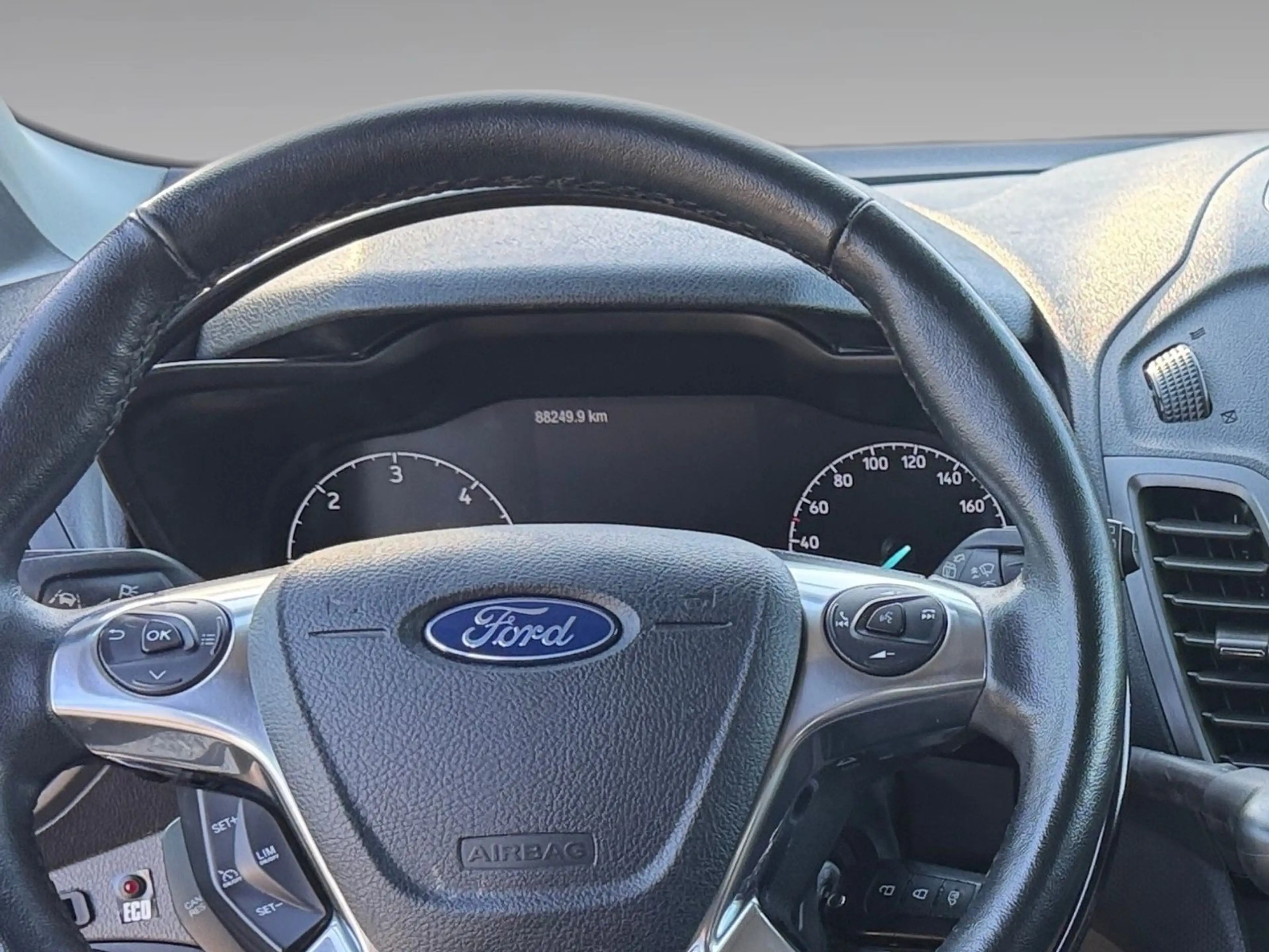 Ford Tourneo Connect Rollstuhllift Behindertengerecht — photo 11