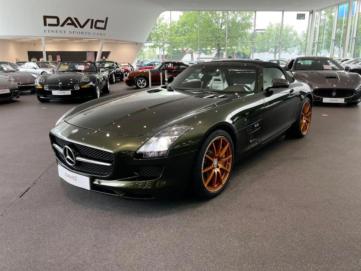 Mercedes-Benz SLS GT Roadster*Keramik*Carbon*Kamera* Zelená - 2