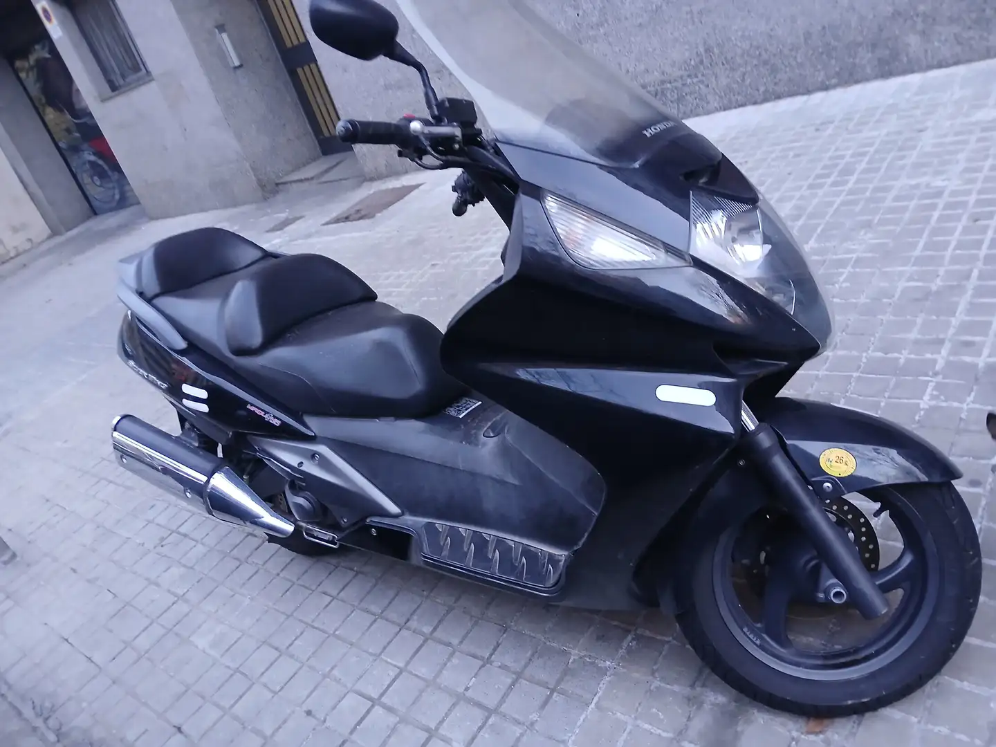 Honda Silver Wing 400cc Negro - 2