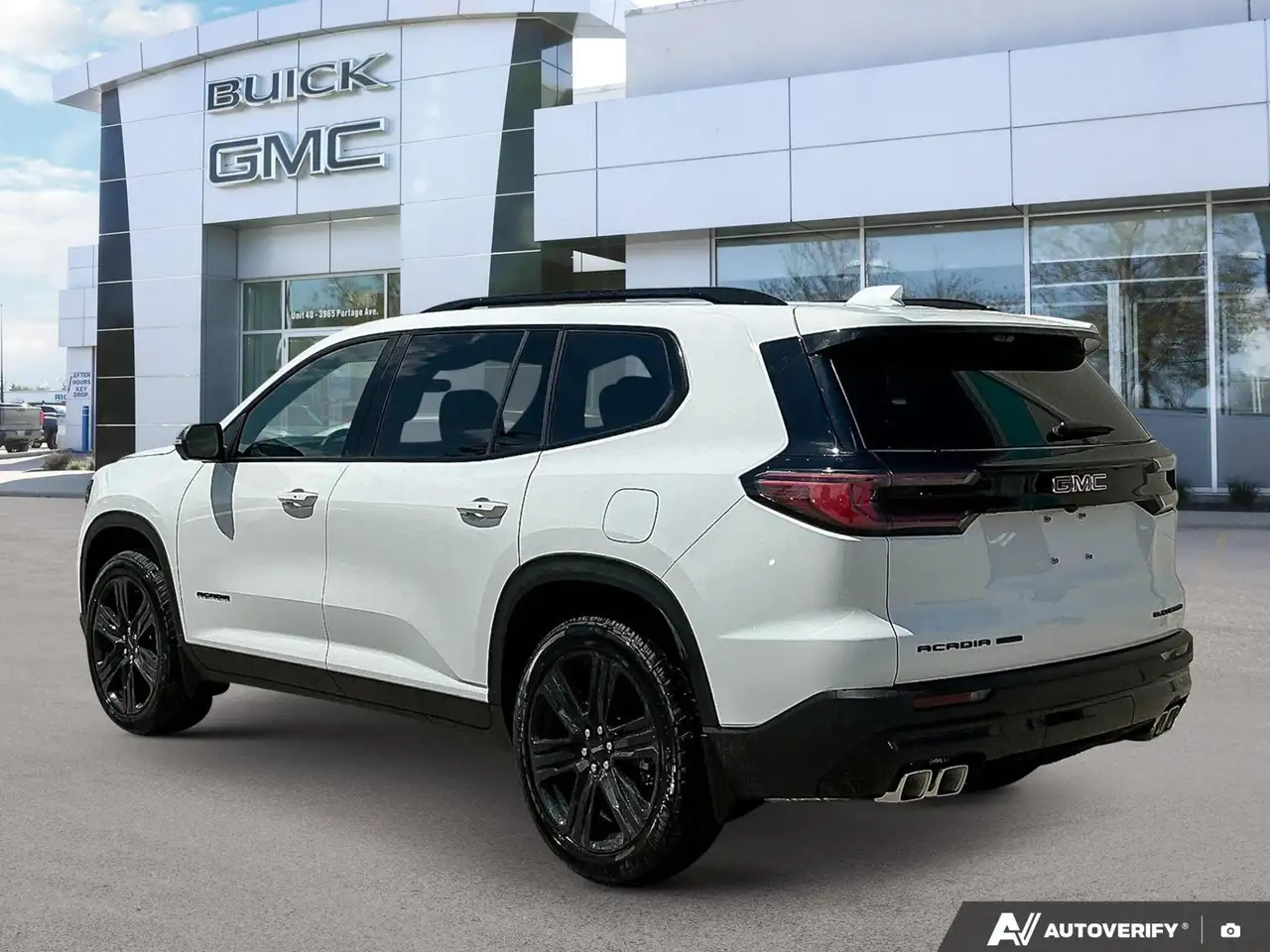 GMC Acadia снимка GMC Acadia