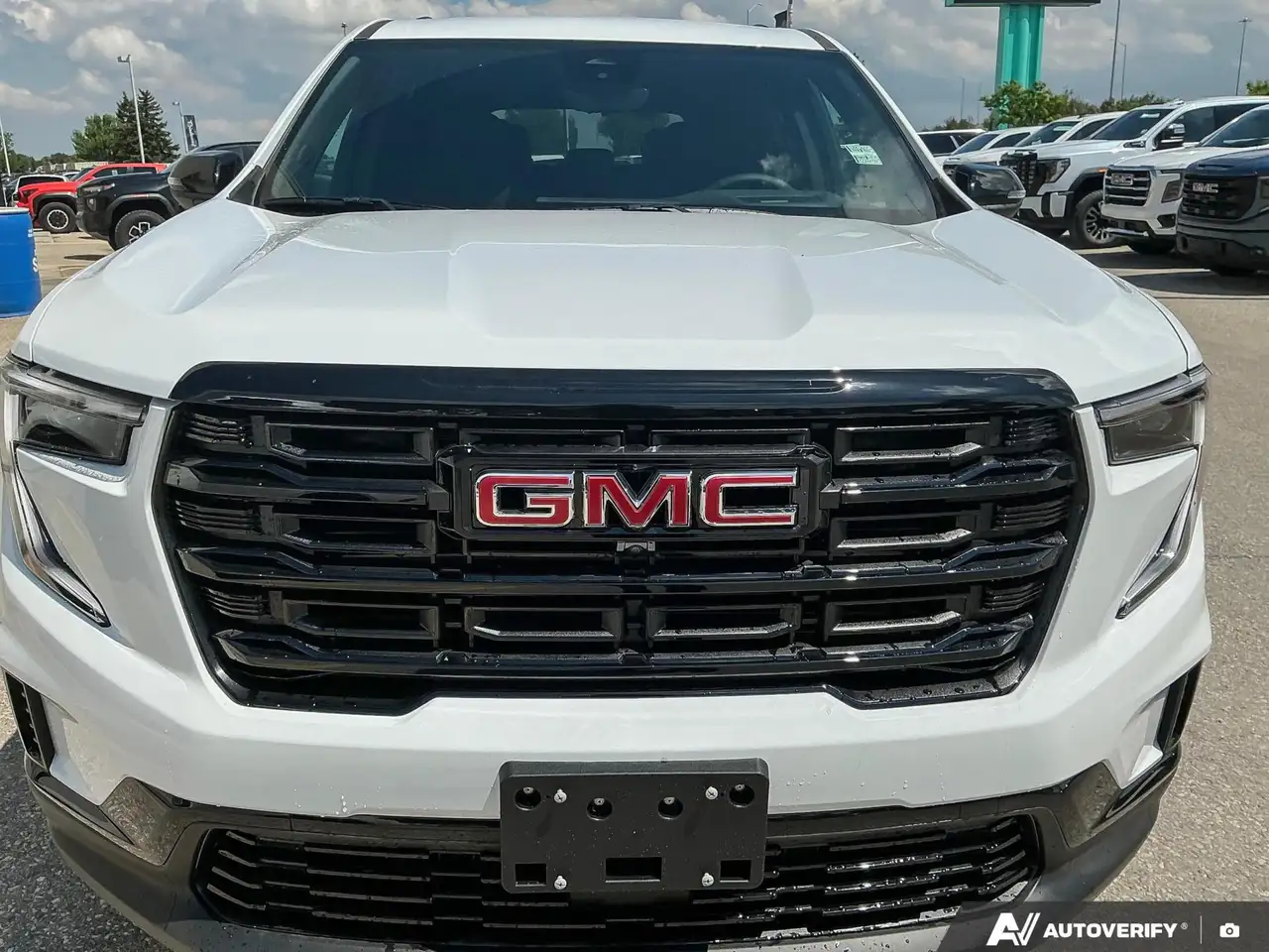 GMC Acadia снимка GMC Acadia