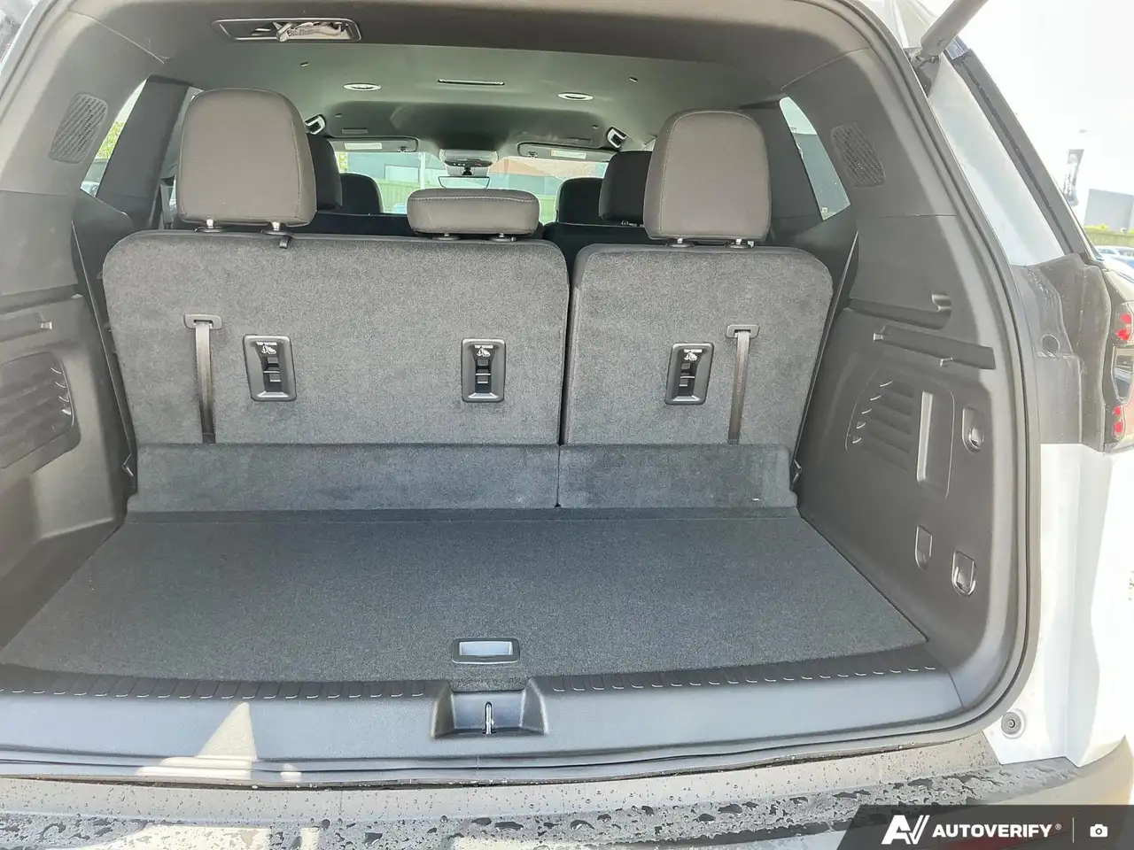 GMC Acadia снимка GMC Acadia