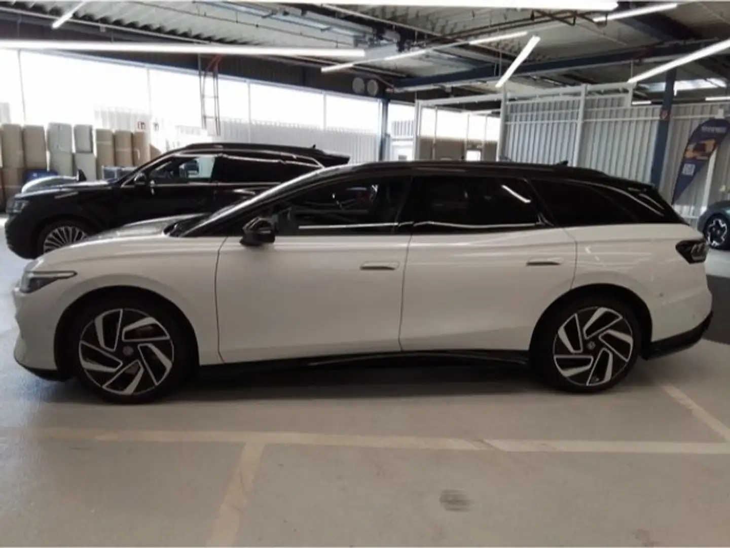 Volkswagen ID.7 Tourer PRO S BLACK AHK 360° DCC IQ.LIGHT WÄ Weiß - 2