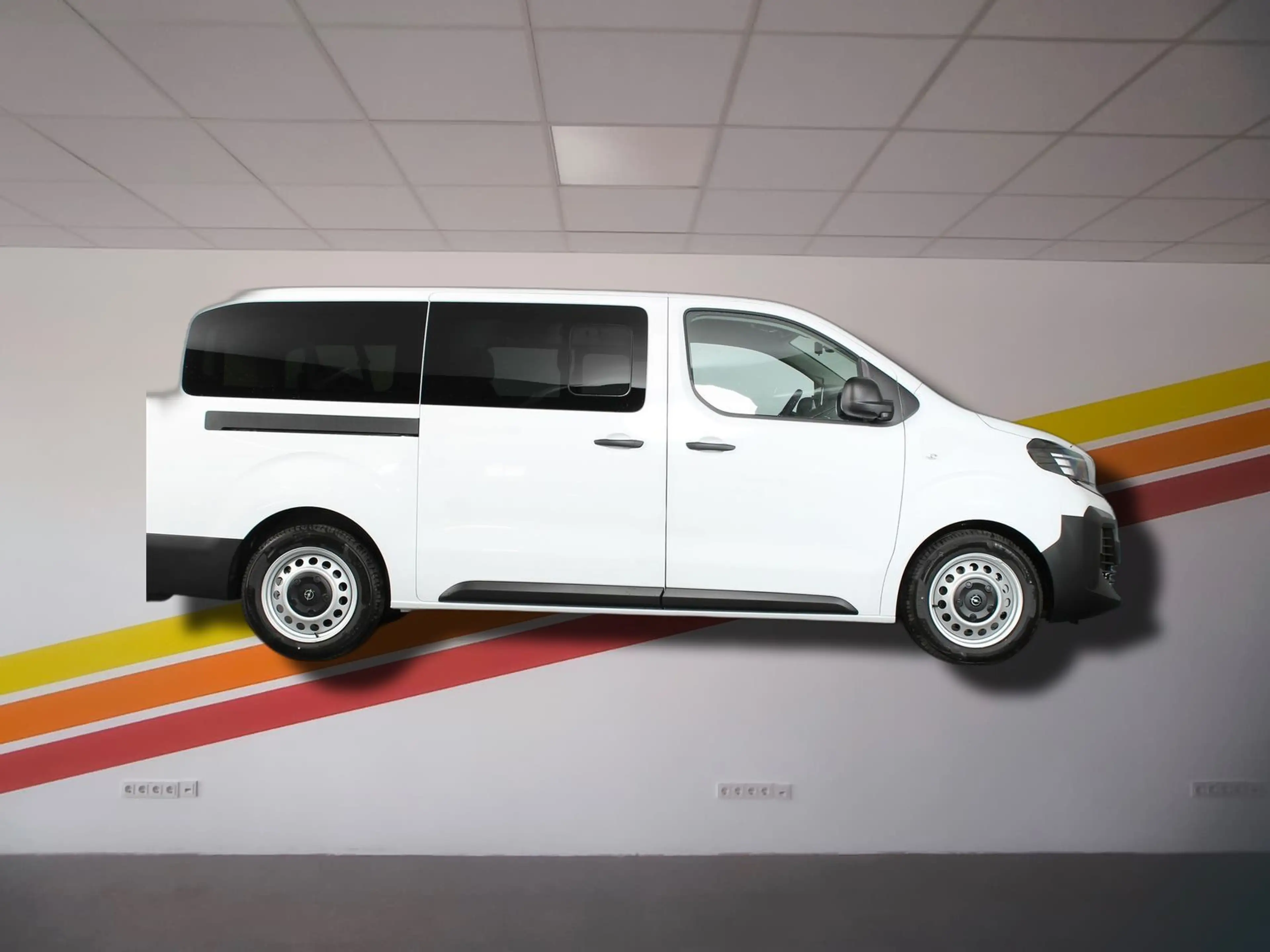 Opel Vivaro XL 2.2 Diesel 8-Gang-Automatikgetriebe Automatik — photo 6