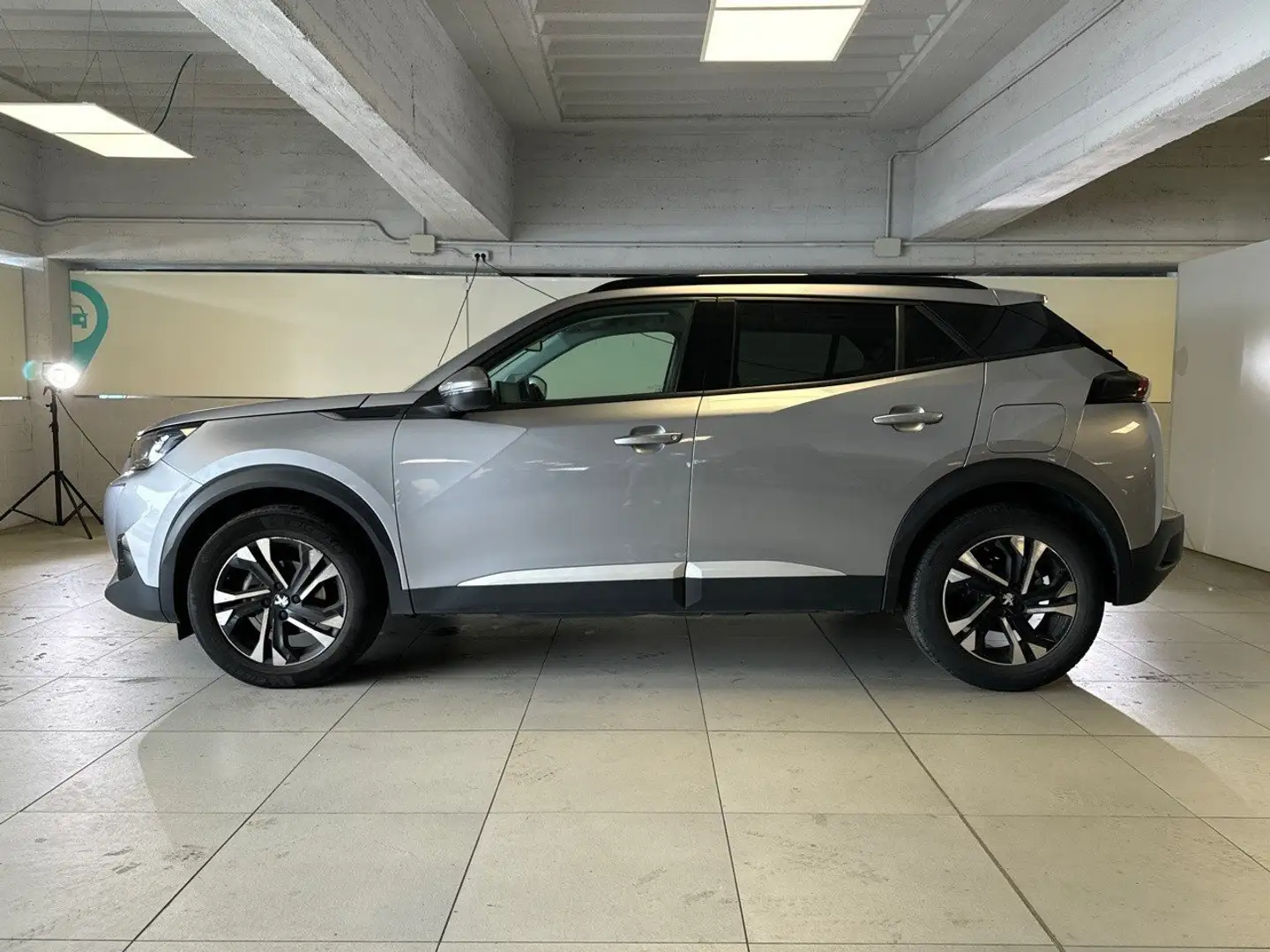 Peugeot 2008 PureTech 130 EAT8 Allure Pack S/S aut. Grigio - 2