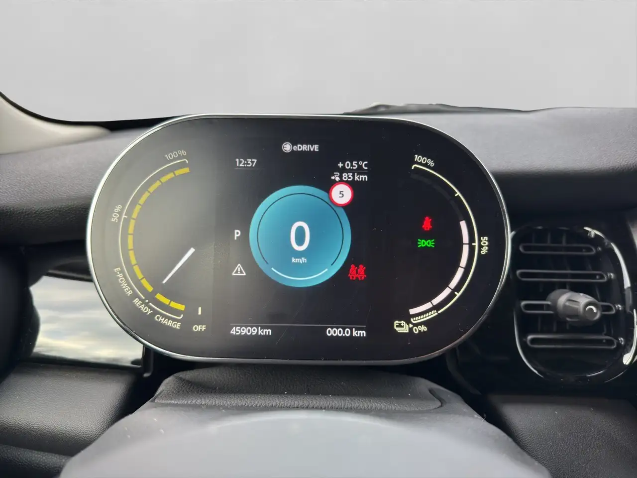 MINI Cooper SE 3-Türer Essential Trim PDC hinten DrivingAssist 23