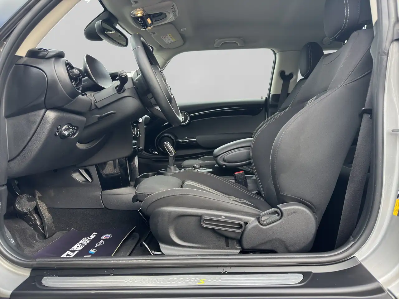 MINI Cooper SE 3-Türer Essential Trim PDC hinten DrivingAssist 18