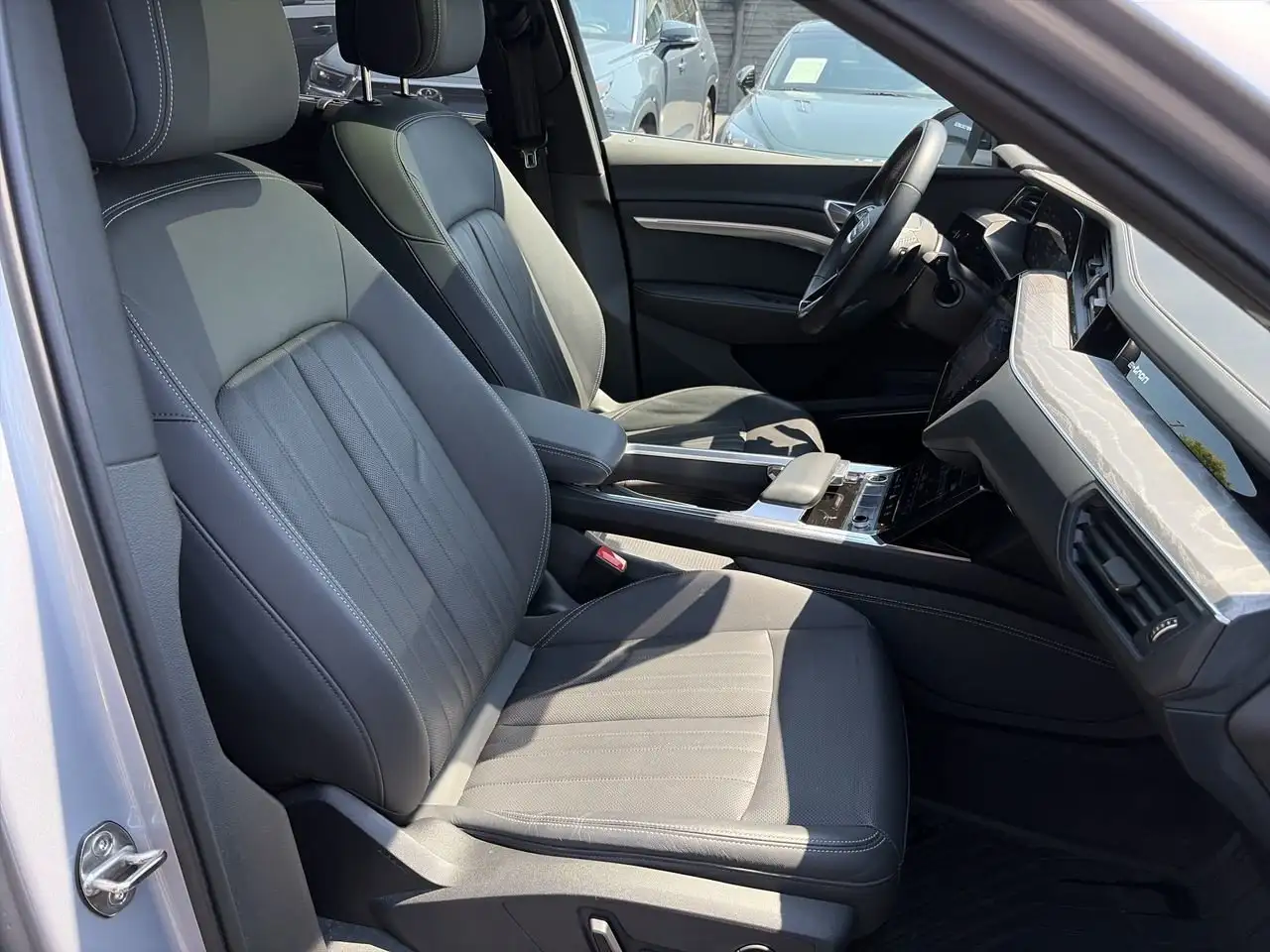 Audi e-tron снимка Audi e-tron