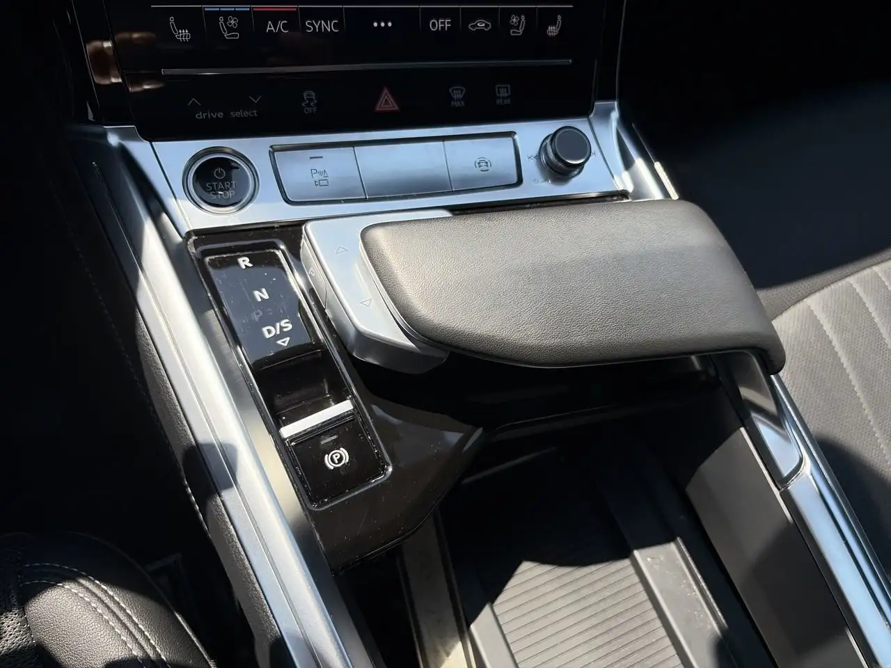Audi e-tron снимка Audi e-tron