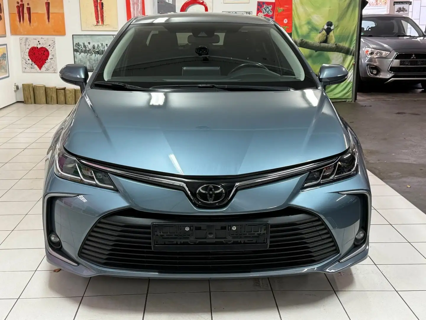Toyota Corolla 1,6 Benzin Comfort Autom. Garantie Gris - 2