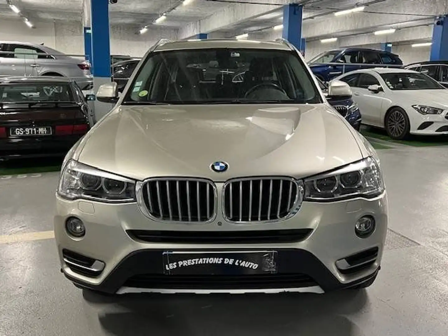 BMW X3 II (F25) xDrive30dA 258ch xLine Grau - 2