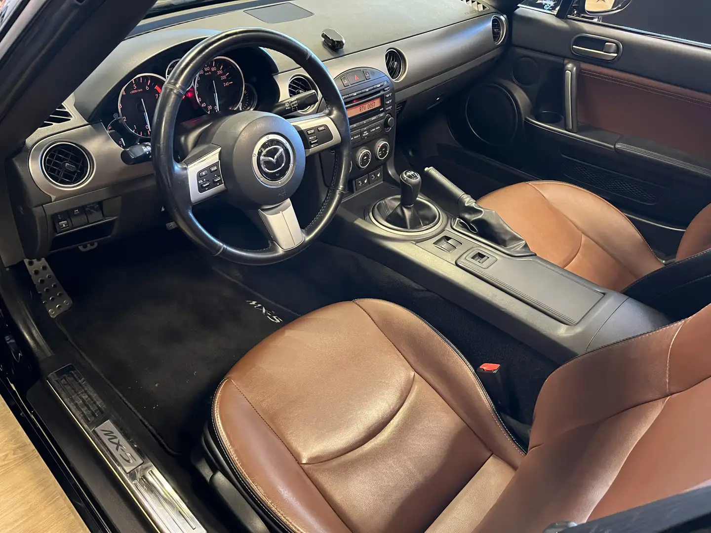 Mazda MX-5 NC Roadster Coupe 1.8i Hanabi Limited Airco Leder Negru - 2