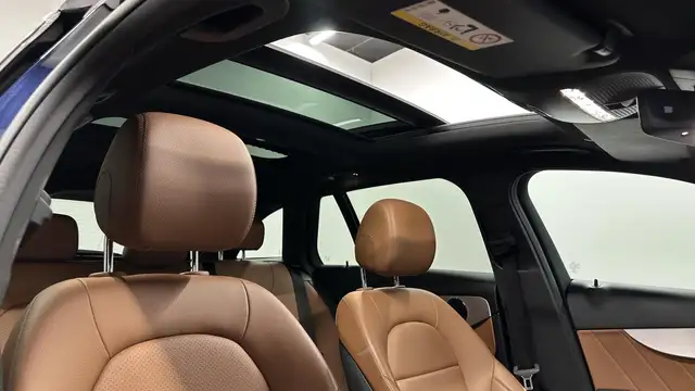 Mercedes-Benz C Class view 21