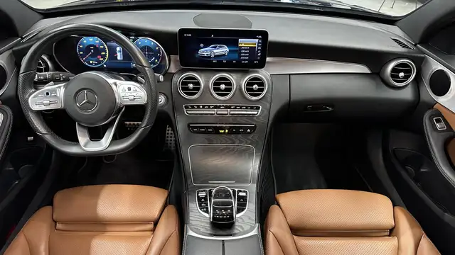 Mercedes-Benz C Class view 4