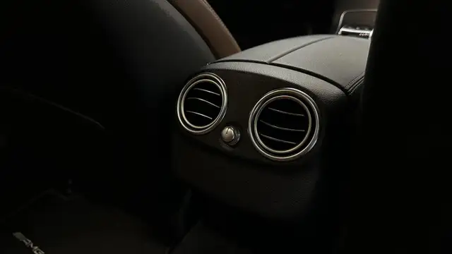 Mercedes-Benz C Class view 25