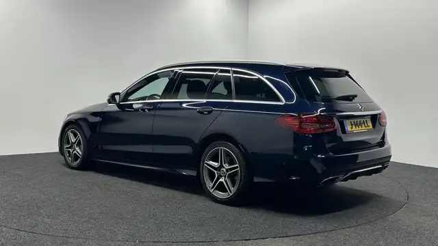 Mercedes-Benz C Class view 11