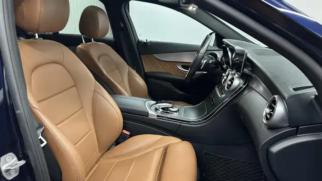 Mercedes-Benz C Class view 5