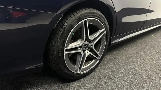 Mercedes-Benz C Class view 16