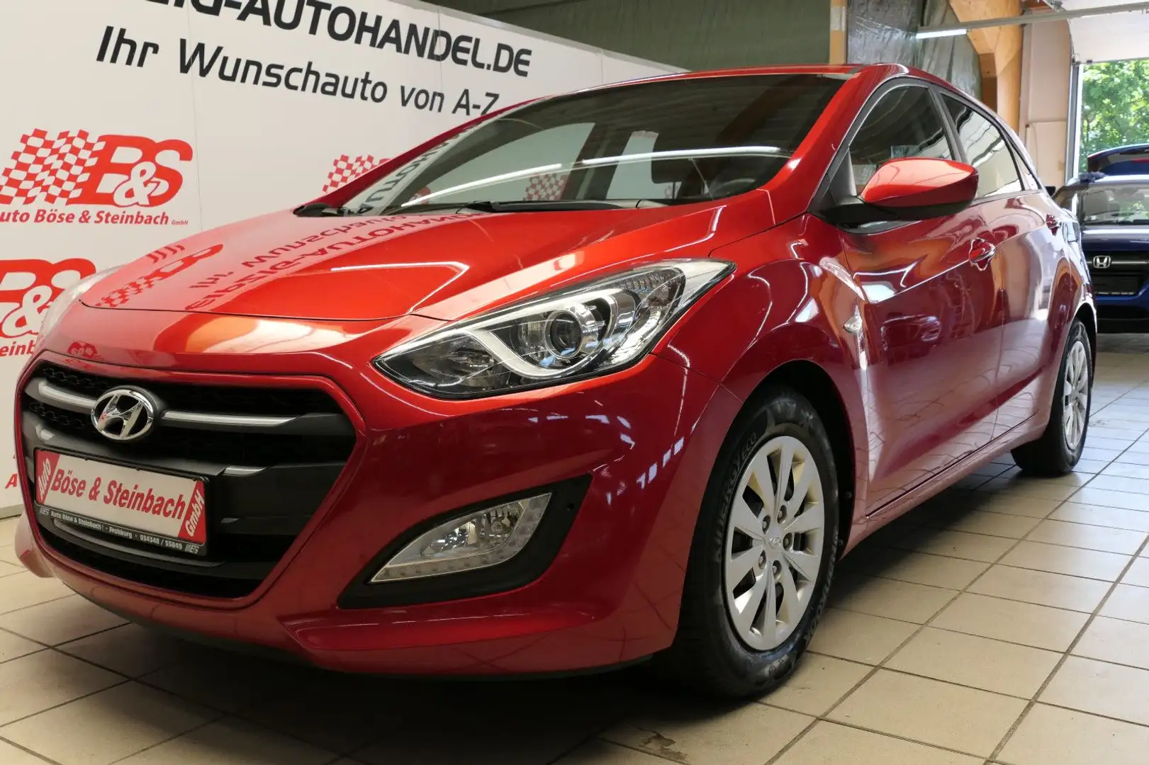 Hyundai i30 blue Classic*KLIMA*TEL*NSW*ZV* Rot - 1