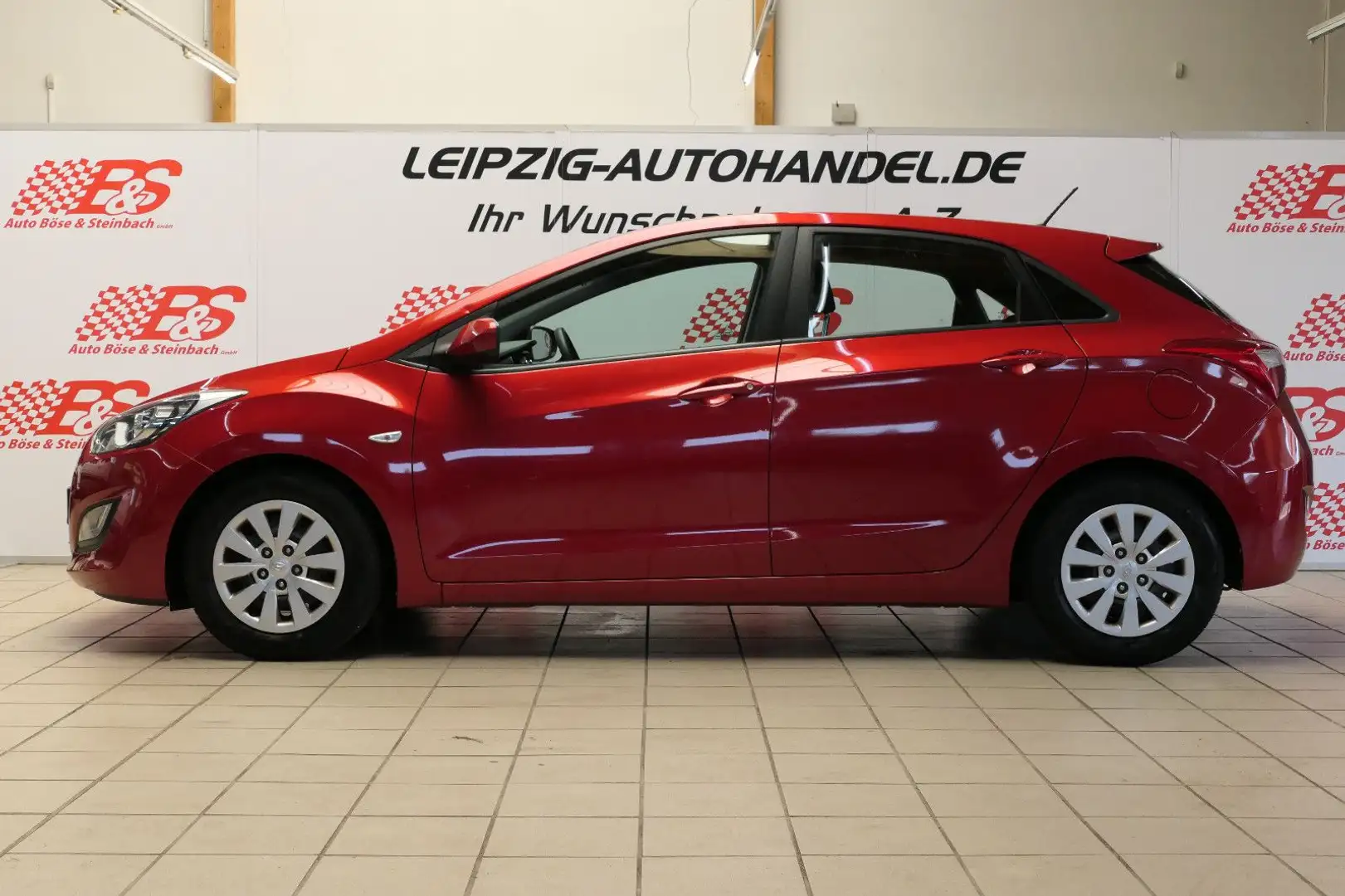Hyundai i30 blue Classic*KLIMA*TEL*NSW*ZV* Rot - 2