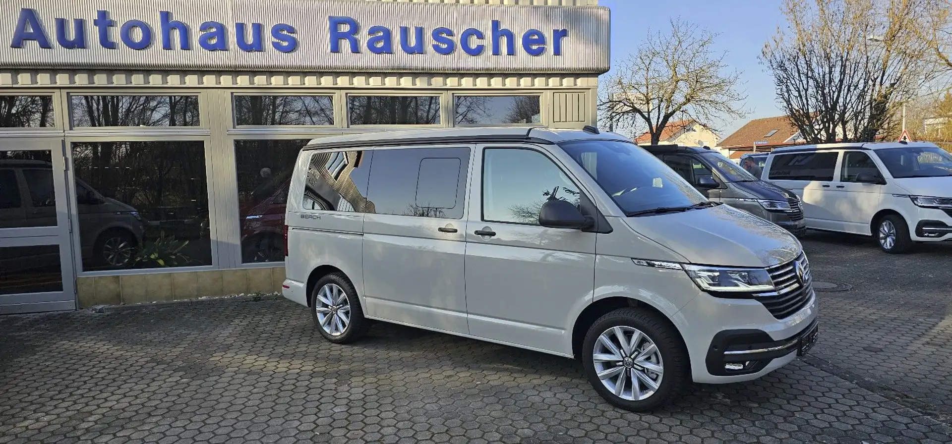 Volkswagen T6 California T6.1 California Beach Tour 2.0 TDI 204 PS DSG 4M Gris - 1