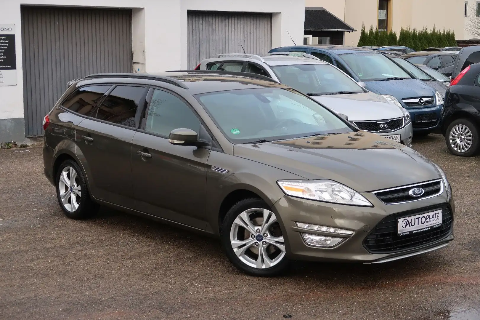 Ford Mondeo Turnier Champions Edition *AUTOM. *NAVI Grün - 2