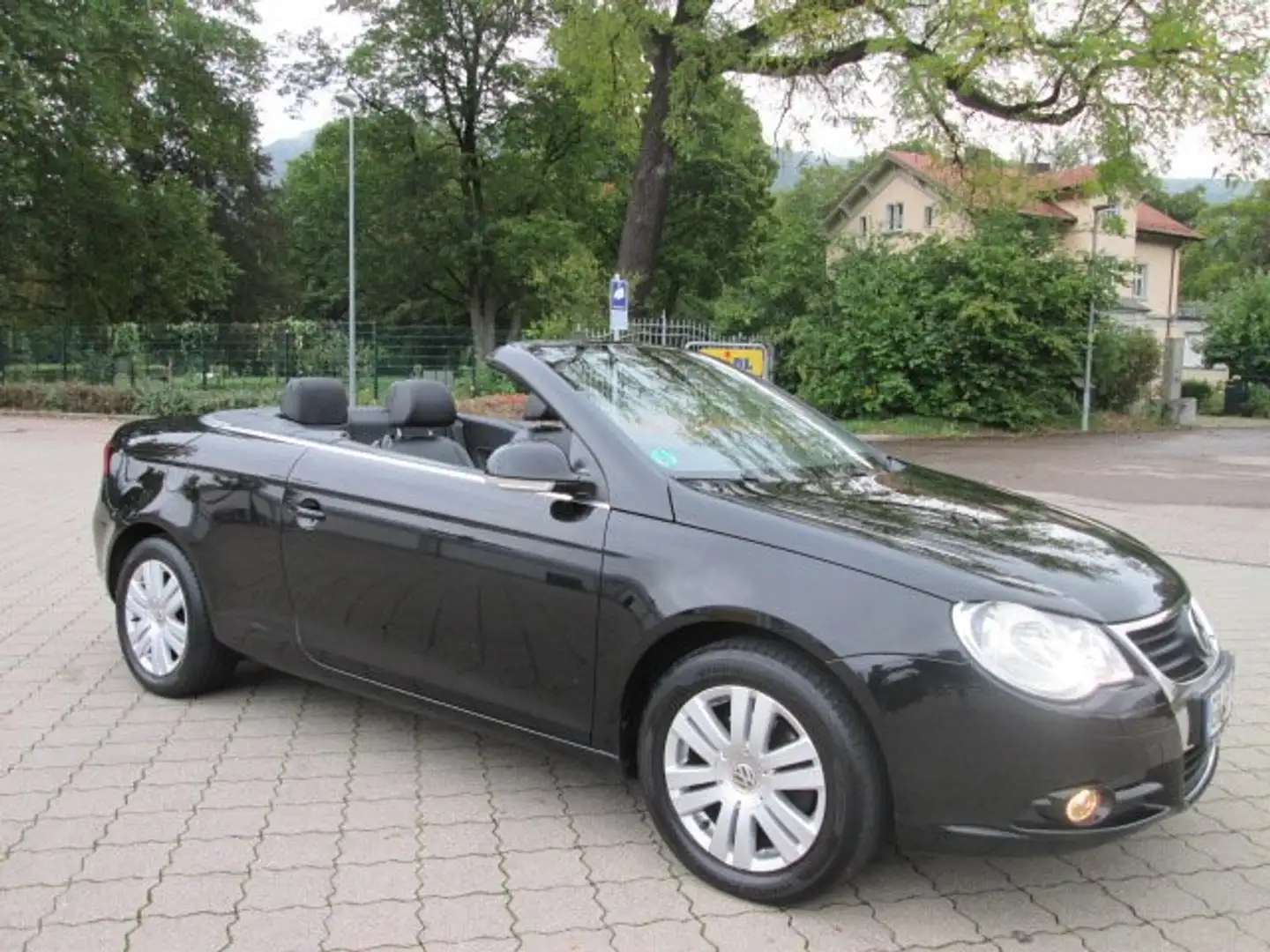 Volkswagen Eos 2.0 FSI+CABRIO+TÜV=09/2025+VOLLAUSSTATTUNG Fekete - 2
