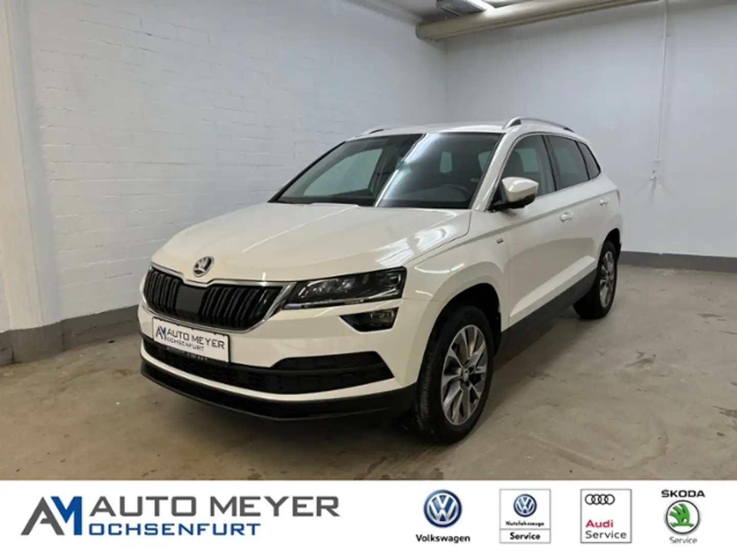 Skoda Karoq CLEVER 1.5 TSI 7-Gang DSG Navi Smart Link LED Bianco - 1