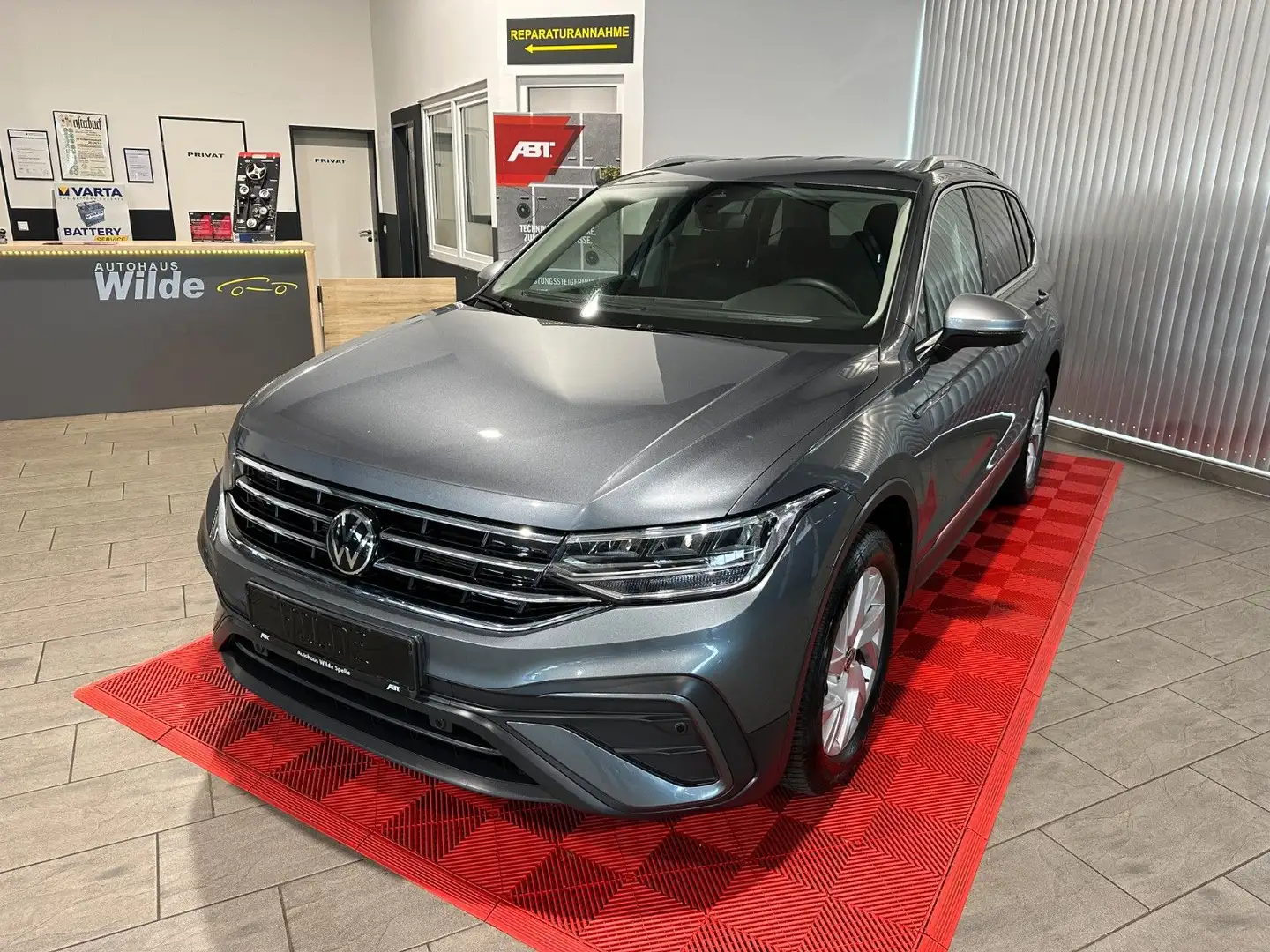 Volkswagen Tiguan Allspace 7Sitze Navi ACC AHK LED Kamera Gris - 1