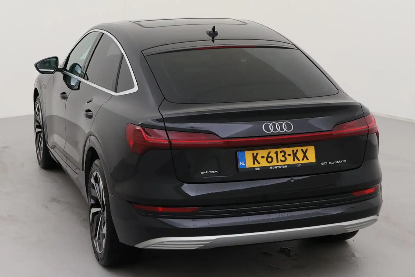Audi e-tron Sportback 50 quattro Business edition Plus 71 kWh Zwart - 2