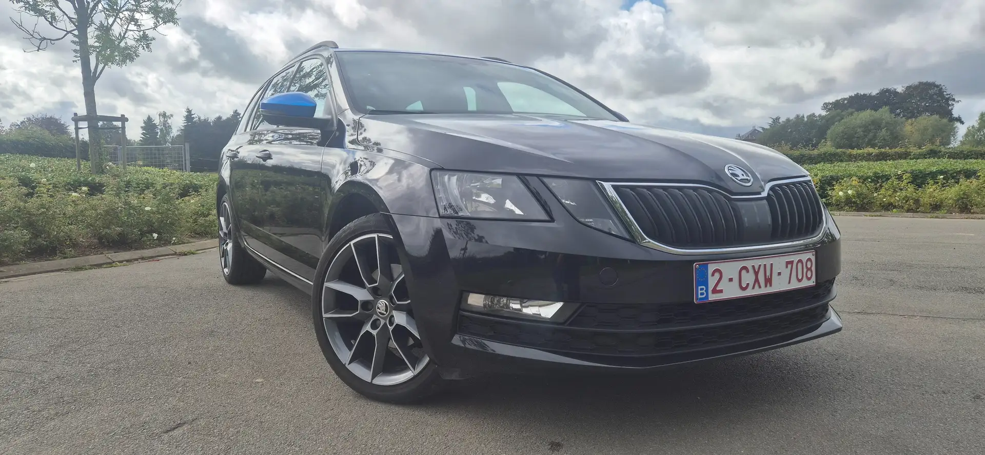 Skoda Octavia Octavia Combi 1.5 TSI G-TEC DSG Ambition Noir - 1