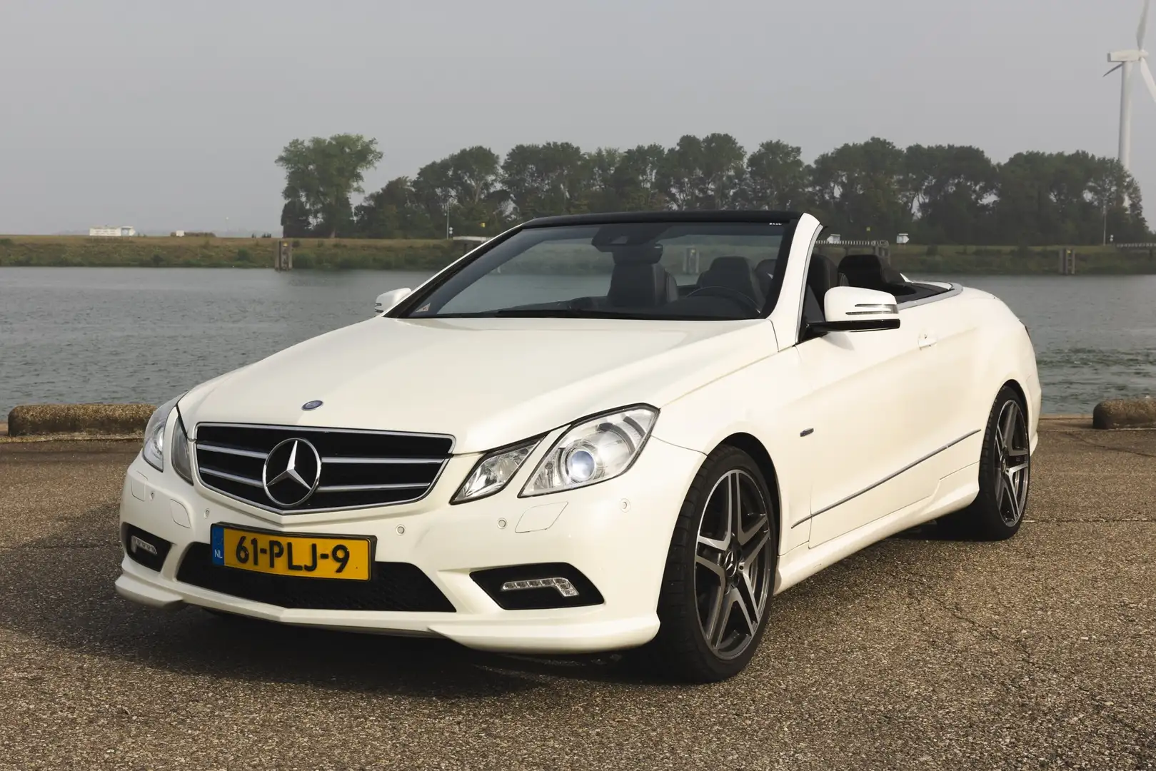 Mercedes-Benz E 200 Cabrio CGI Avantgarde Weiß - 1