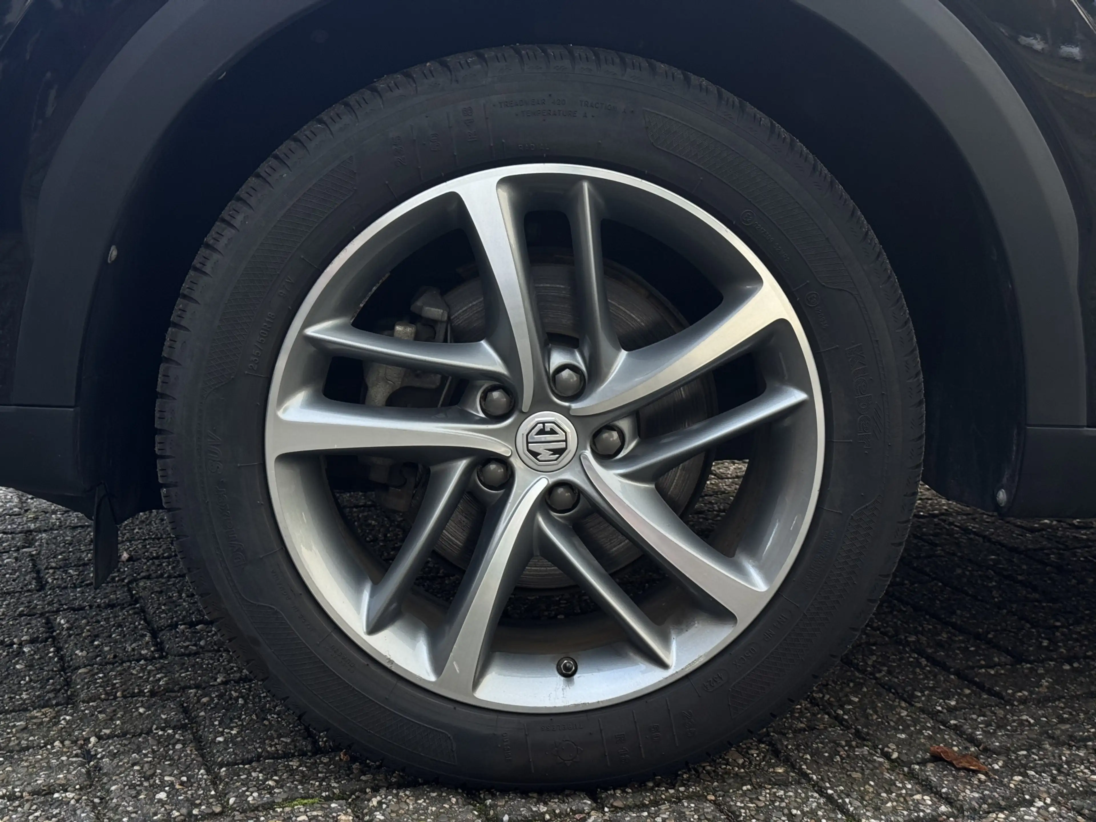 MG EHS 1.5 TGDI Luxury PHEV | Memory | Pano | 360 Camera — photo 24