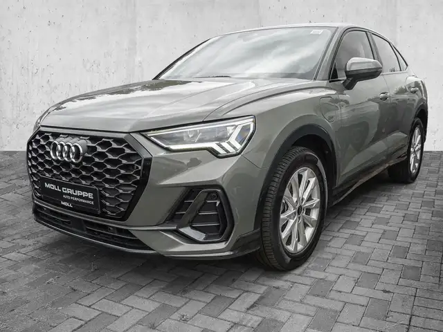Audi Q3 view 2